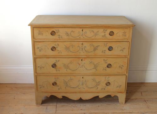 19TH CENTURY GEORGIAN CHEST - ADDITIONAL PHOTO 1