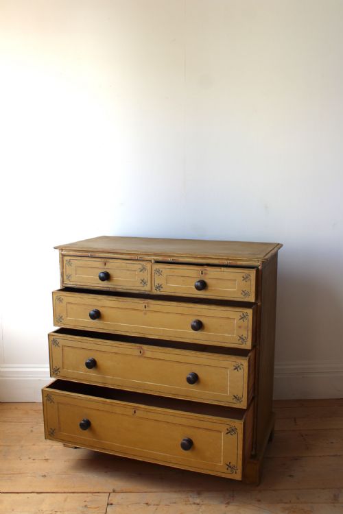 19TH CENTURY CHEST OF DRAWERS - ADDITIONAL PHOTO 2