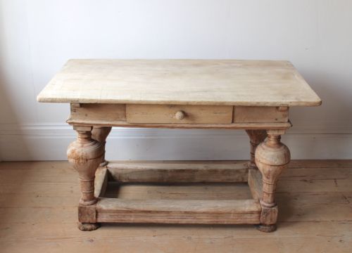 17TH CENTURY REFECTORY TABLE - ADDITIONAL PHOTO 1