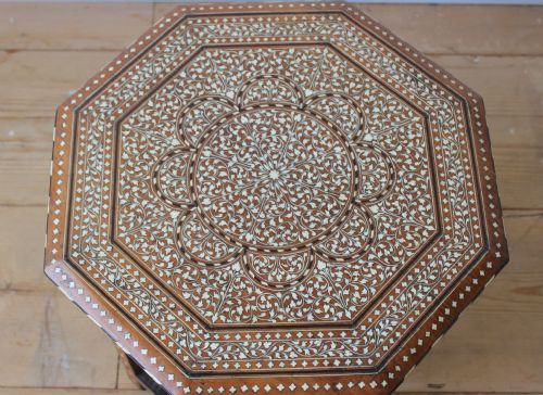 19TH CENTURY HOSHIARPUR TABLE - ADDITIONAL PHOTO 2