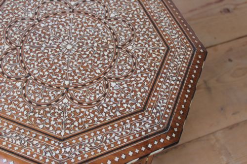 19TH CENTURY HOSHIARPUR TABLE - ADDITIONAL PHOTO 3