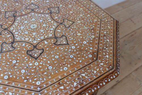 19TH CENTURY HOSHIARPUR TABLE - ADDITIONAL PHOTO 3
