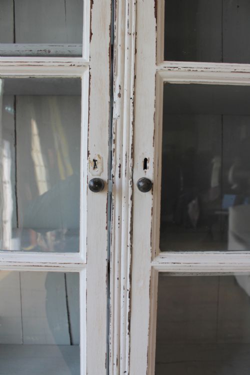 18TH CENTURY BOOKCASE - ADDITIONAL PHOTO 2