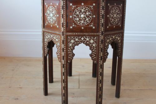 19TH CENTURY HOSHIARPUR TABLE - ADDITIONAL PHOTO 4