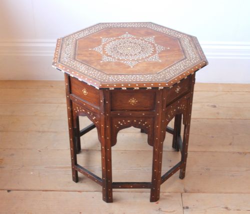 19TH CENTURY HOSHIARPUR TABLE - ADDITIONAL PHOTO 1
