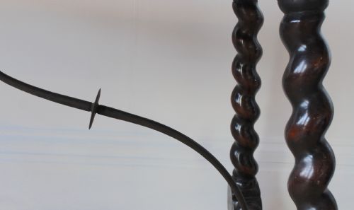 19TH CENTURY SPANISH SERVING TABLE - ADDITIONAL PHOTO 3
