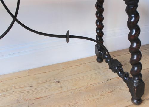 19TH CENTURY SPANISH SERVING TABLE - ADDITIONAL PHOTO 5