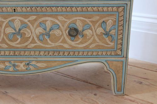 19TH CENTURY CHEST OF DRAWERS - ADDITIONAL PHOTO 3