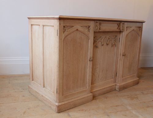 19TH CENTURY GOTHIC CABINET - ADDITIONAL PHOTO 1