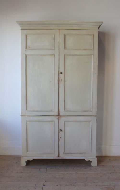 19th century georgian cupboard - CATEGORY: ANTIQUE CUPBOARDS - DATED 19TH CENTURY