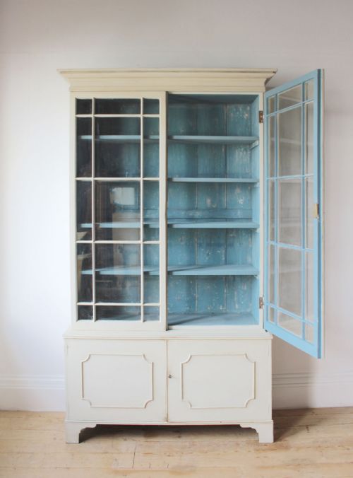 19TH CENTURY ASTRAGAL CABINET - ADDITIONAL PHOTO 4