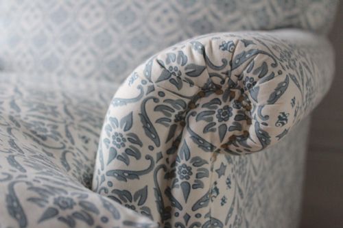 PAIR OF HOWARD AND SON CLUB CHAIRS - ADDITIONAL PHOTO 4