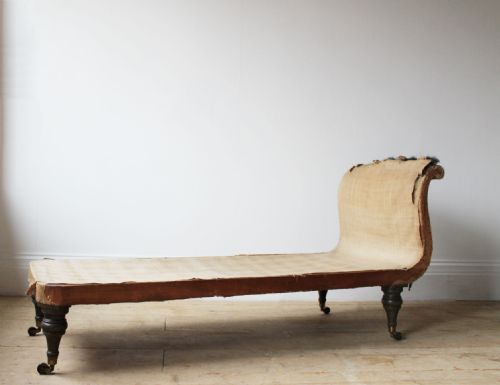 19TH CENTURY DAYBED - ADDITIONAL PHOTO 2