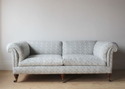 19TH CENTURY HOWARD AND SON SOFA - ADDITIONAL PHOTO 1