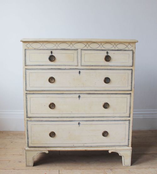 19th century chest of drawers - CATEGORY: ANTIQUE CHEST OF DRAWERS - DATED 19TH CENTURY