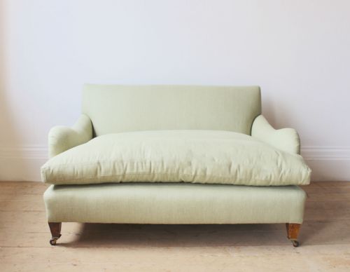 20TH CENTURY HOWARD STYLE BRIDGEWATER SOFA - ADDITIONAL PHOTO 1