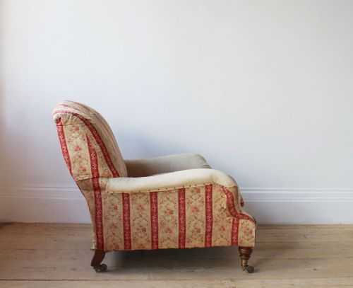 19TH CENTURY HOWARD AND SON GRAFTON ARMCHAIR - ADDITIONAL PHOTO 1