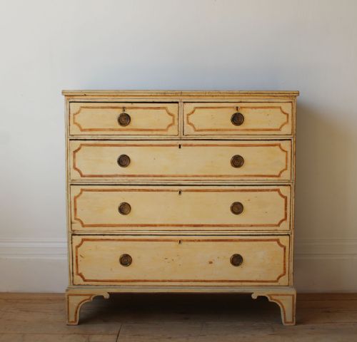 19th chest of drawers - CATEGORY: ANTIQUE CHEST OF DRAWERS - DATED 19TH CENTURY