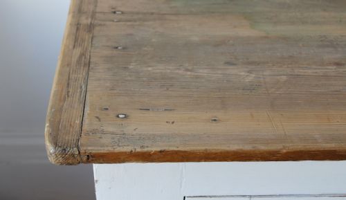 19TH CENTURY DRESSER - ADDITIONAL PHOTO 1