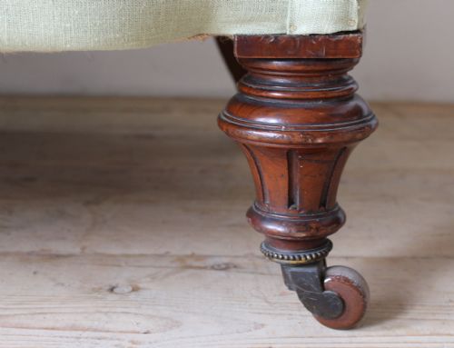 19TH CENTURY HOWARD STYLE WOODSTOCK SOFA - ADDITIONAL PHOTO 2