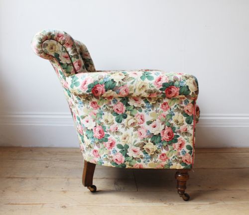 PAIR OF HOWARD STYLE WOODSTOCK ARMCHAIRS - ADDITIONAL PHOTO 5