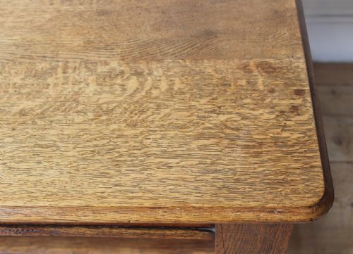 20TH CENTURY OAK TABLE - ADDITIONAL PHOTO 3