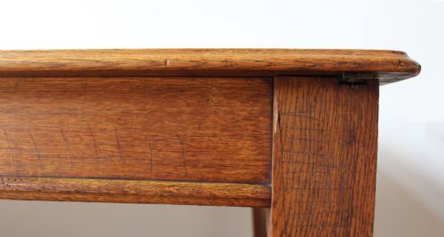 20TH CENTURY OAK TABLE - ADDITIONAL PHOTO 4