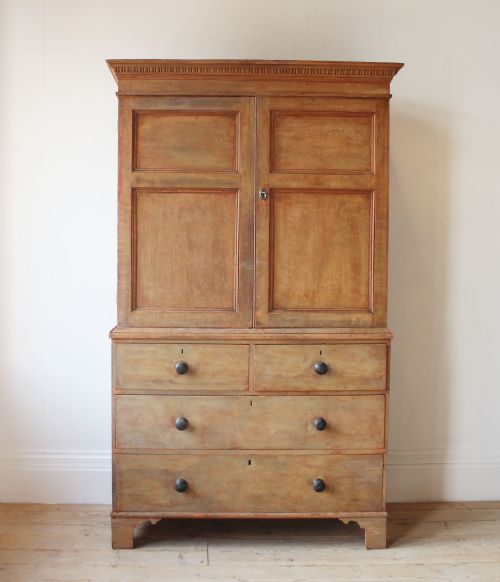 19th century linen press - CATEGORY: ANTIQUE CUPBOARDS - DATED 19TH CENTURY