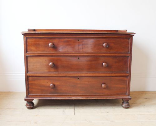 19th century chest of drawers - CATEGORY: ANTIQUE CHEST OF DRAWERS - DATED 19TH CENTURY