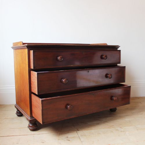 19TH CENTURY CHEST OF DRAWERS - ADDITIONAL PHOTO 3