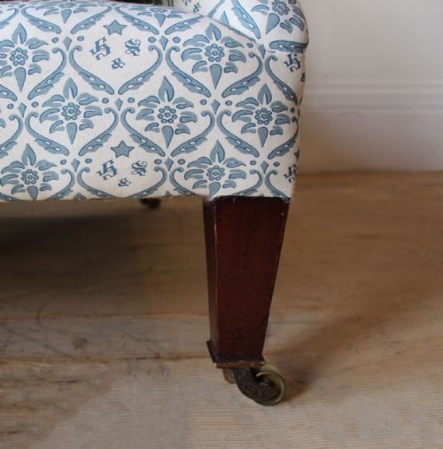 PAIR OF HOWARD AND SONS ARMCHAIRS - ADDITIONAL PHOTO 2