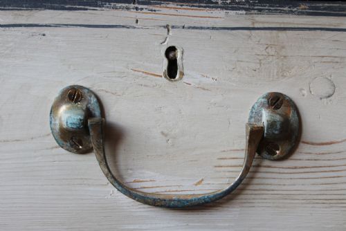 19TH CENTURY DRESSER BASE - ADDITIONAL PHOTO 3