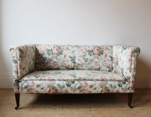 20th century sofa - CATEGORY: ANTIQUE SOFAS - DATED 1900