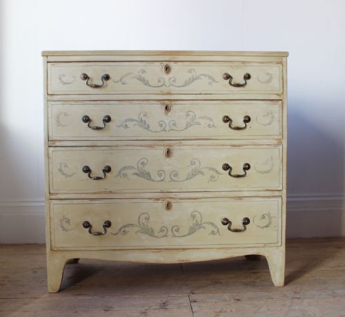 19th century chest of drawers - CATEGORY: ANTIQUE CHEST OF DRAWERS - DATED 19TH CENTURY