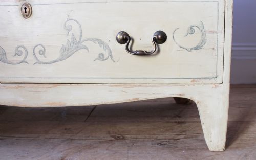 19TH CENTURY CHEST OF DRAWERS - ADDITIONAL PHOTO 4