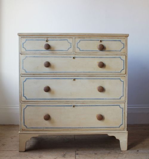 19th century chest of drawers - CATEGORY: ANTIQUE CHEST OF DRAWERS - DATED 19TH CENTURY