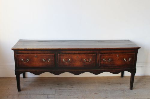 george iii dresser base - CATEGORY: ANTIQUE SIDEBOARDS - DATED 18TH CENTURY