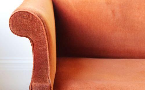 20TH CENTURY CAMEL BACK SOFA - ADDITIONAL PHOTO 3