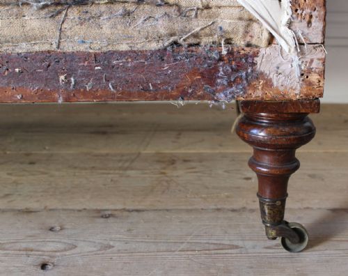 19TH CENTURY COUNTRY HOUSE SOFA - ADDITIONAL PHOTO 2
