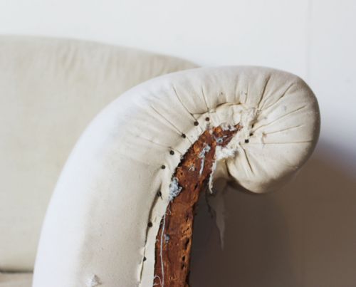19TH CENTURY COUNTRY HOUSE SOFA - ADDITIONAL PHOTO 3
