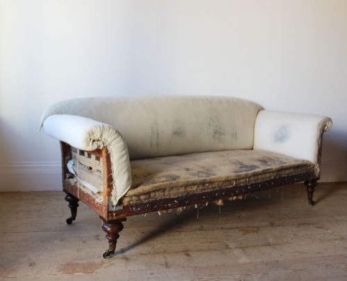 19TH CENTURY COUNTRY HOUSE SOFA - ADDITIONAL PHOTO 4