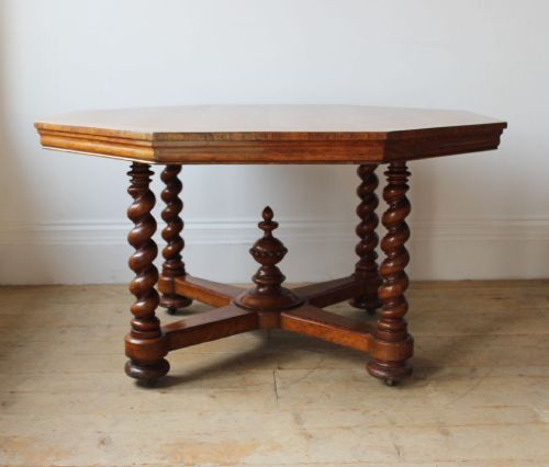 19th century centre table - CATEGORY: ANTIQUE TABLES - DATED 19TH CENTURY