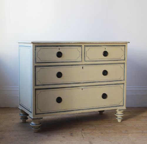 19TH CENTURY CHEST OF DRAWERS - ADDITIONAL PHOTO 1