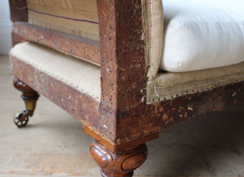 19TH CENTURY COUNTRY HOUSE SOFA - ADDITIONAL PHOTO 5