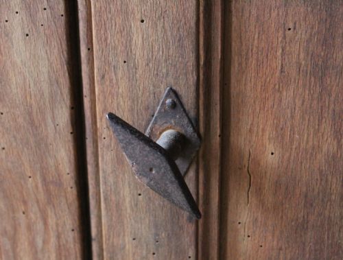 19TH CENTURY DRESSER BASE - ADDITIONAL PHOTO 3