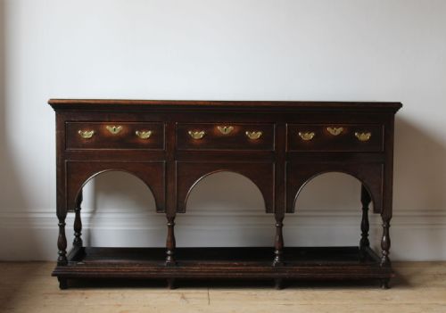 18th century dresser - CATEGORY: ANTIQUE SIDEBOARDS - DATED 18TH CENTURY