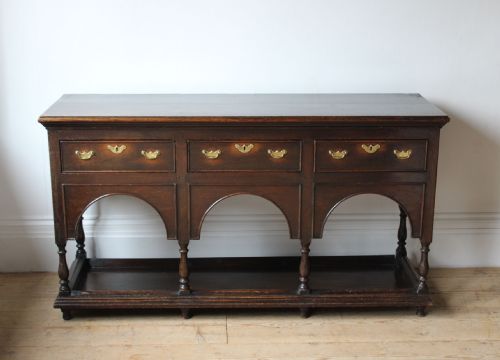 18TH CENTURY DRESSER - ADDITIONAL PHOTO 3