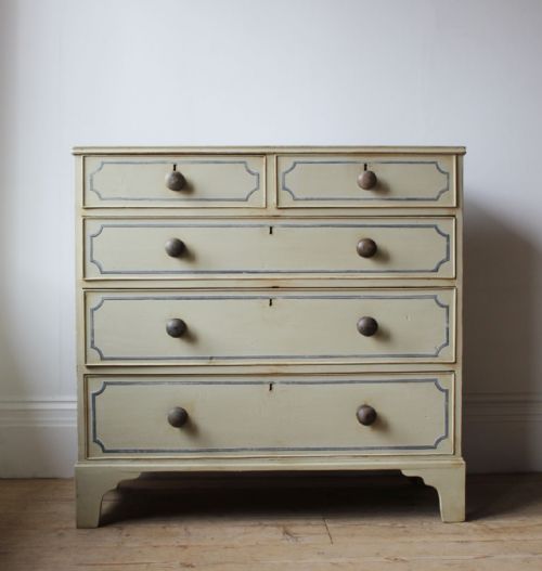 19th century chest of drawers - CATEGORY: ANTIQUE CHEST OF DRAWERS - DATED 19TH CENTURY