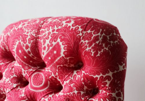 19TH CENTURY BUTTON BACK ARMCHAIR - ADDITIONAL PHOTO 2