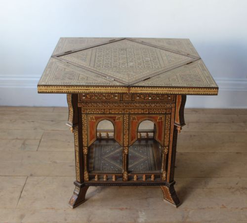 20TH CENTURY GAMES TABLE - ADDITIONAL PHOTO 1